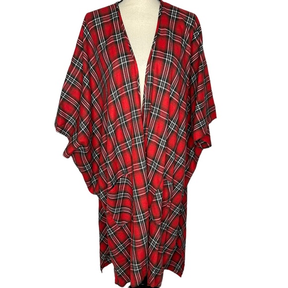 Suzanne Betro Other - NWT Weekend Suzanne Betro Plaid Front Pocket Duster